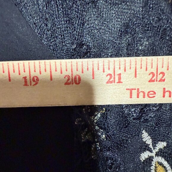 Anthropologie Akemi + Kin Metallic Floral Embroidered Lace Top Small Black - Picture 5 of 6